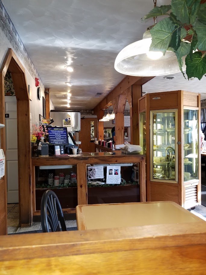 Front view of Daddy Ed's Restaurant on Main Street.